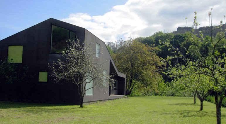 photography copyright begoña muñoz 2014 courtesy from the artist to klaussvandamme official website all rights reserved